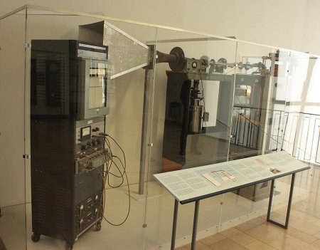 Empfangsgerät der Holmdel-Antenne im Deutschen Museum, München
